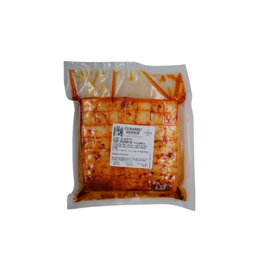 QUESO DE OVEJA A TACOS EN ACEITE CON PIMENTÓN PICANTE